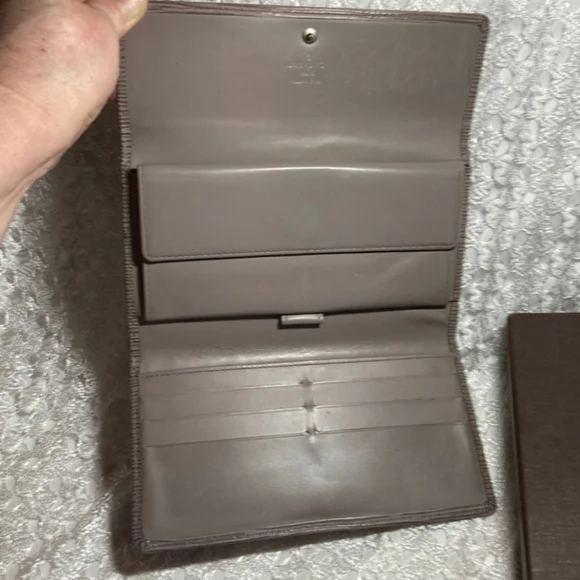 Louis Vuitton Purple Wallet - Picture 10 of 15